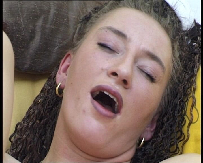 YOUR FIRST PORN: Heute habe ich lust auf ein डिल्डो चरमसुख - आज मुझे डिल्डो चरमसुख लेने का मन करता है