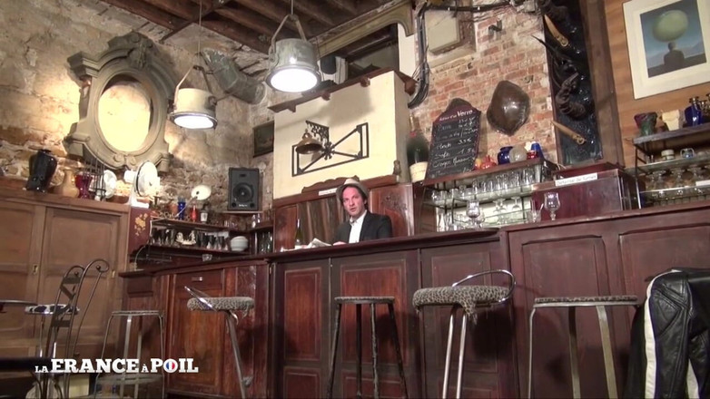 French Wives Offered: Une grosse rousse magnifique se fait sodomiser par le chauffeur...