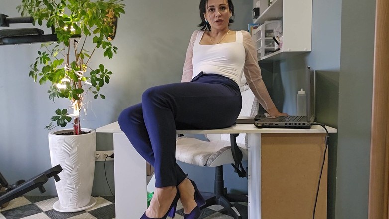 KristinaSlut: Lambe Minha Bunda E Consegue Uma Promoção, a Escolha É Sua.
