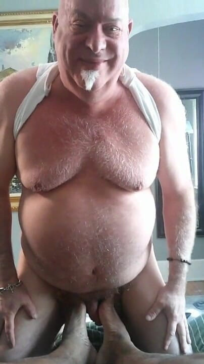 beardaddychub: Foot fetiš!