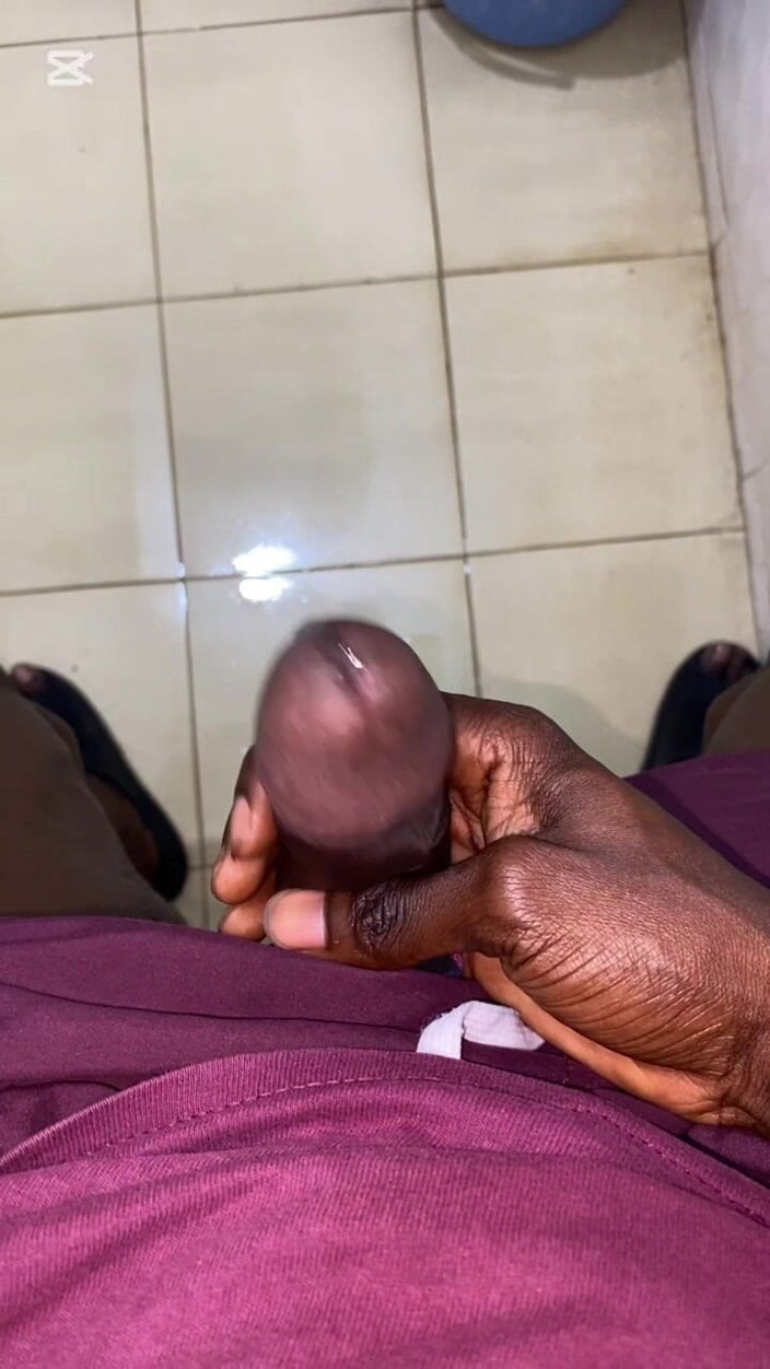 Slimniqqa: Shooting a Huge Cumload