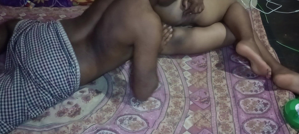 Mridulmadhu: 情侣激情性爱热吻性爱 - 最好的女牛仔