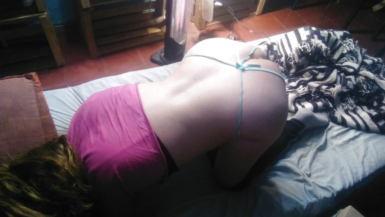 Fitcure1: Teman wanita saya Memakai Thong Hijau Dan Saya MenembusiNya