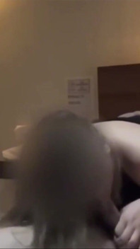 Mi jefe me folla después del trabajo así que me trago su semen