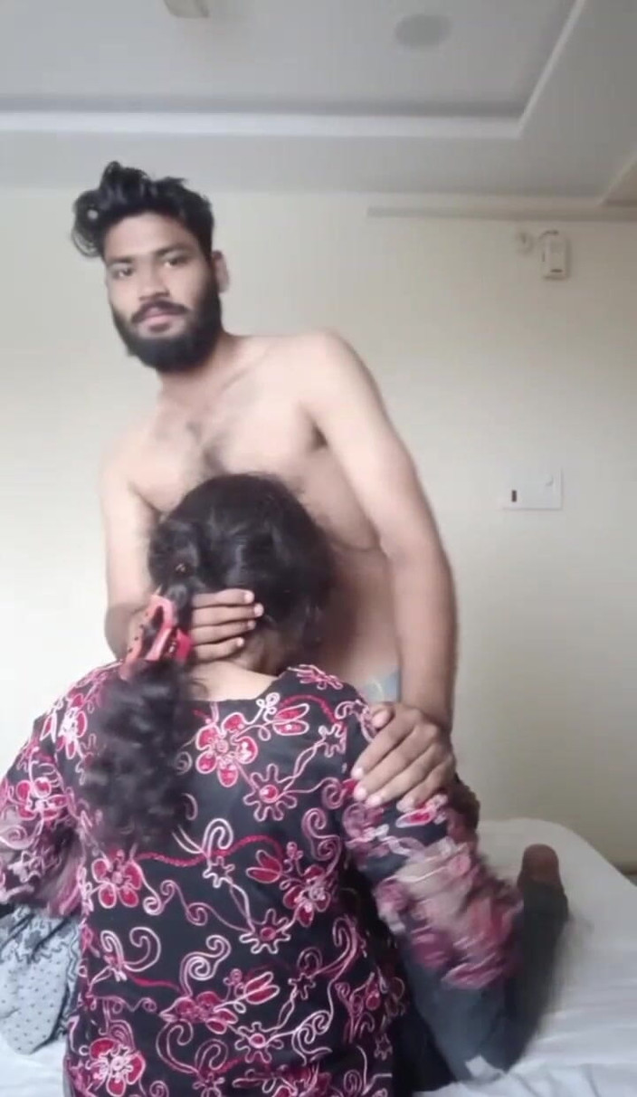 Sapnashah007: Indická Desi Dívka Má Sex Se Svou Kamarádkou Z Vysoké Školy