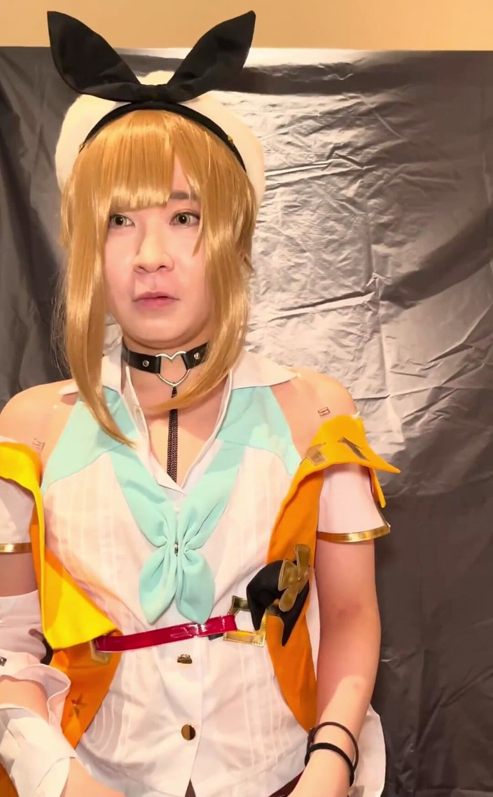 Tsuki-miko: Ryza cosplayer hứng tình trong khi quay phim