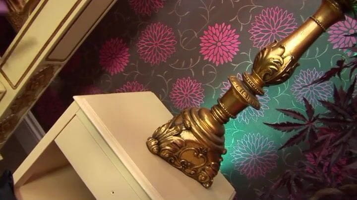 Cryptostudios: 独自一人热辣的金发女郎别致的性感和完美的屁股