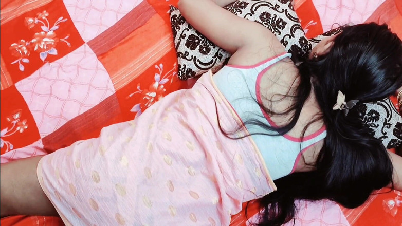 Mhjkrj054: デジビレッジ 義理の妹の部屋で犯された私の新しいガールフレンド