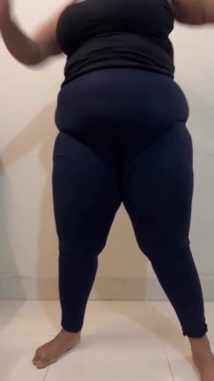 Aria Mia: Sfw Vlog: Dicker arsch, bBW, dicke möpse, muslimisches mädchen anippe...