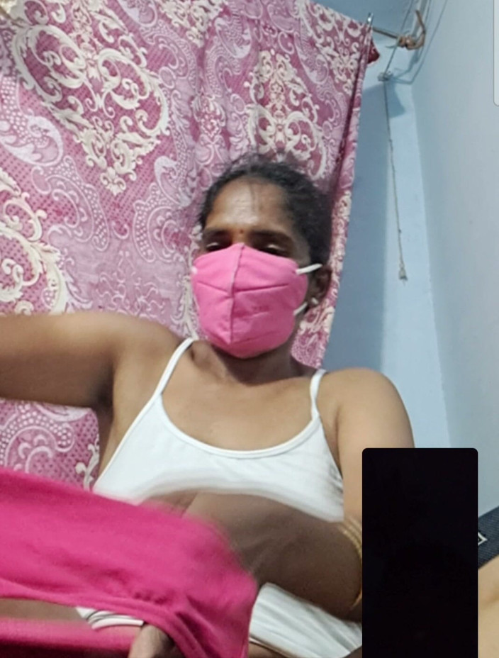 Jayaselvi: Coimbatore zia servizio di videochiamata completamente nuda