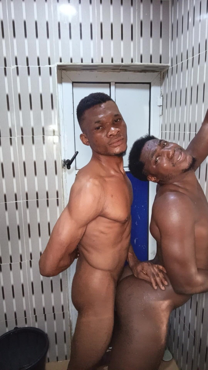 BlackDanie_production: Papa heeft me echt goed geboord en ik vind het...