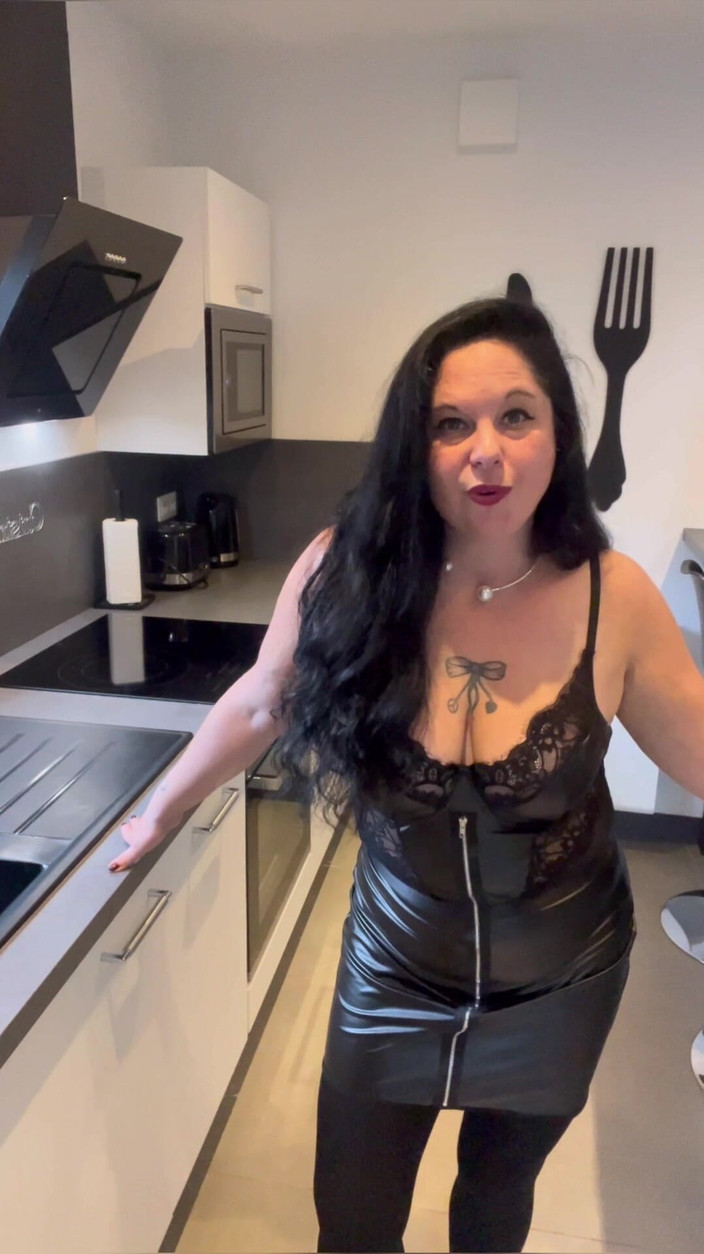 Maitresse Clara: JOI, aproveite sua meia