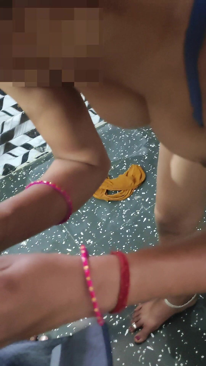 Gini272: 내 인도 힌디어 더러운 이야기 인도 와이프를 말하는 서둘러 초드 케 파니 니칼로