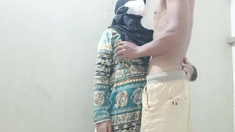 Rania: De opkomst van de Hijab-leraar