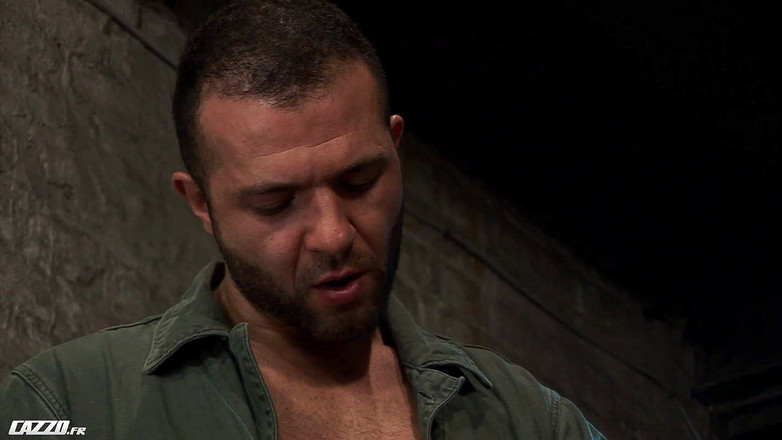 Cazzofilm: ブライスファーマーは支配的なアラブの男によって荒く犯された