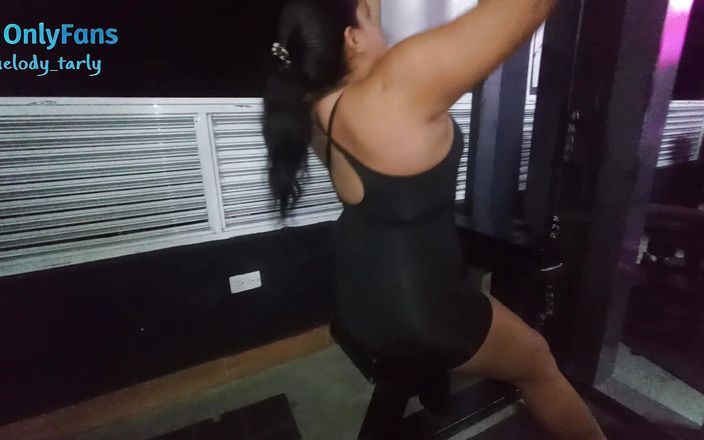 Sex_temptationX: Полный кардио с новой задницей в спортзале