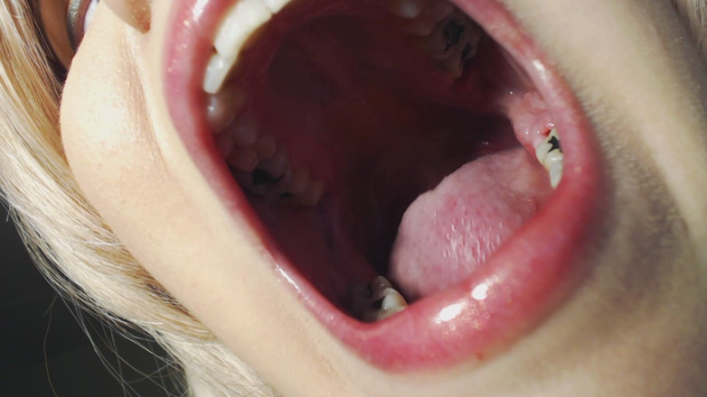 Scarlet Vixen: Mouth Tongue N Throat Fetish