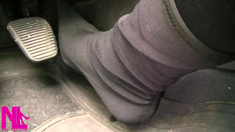 Nyllady: Revving em botas pretas de pano