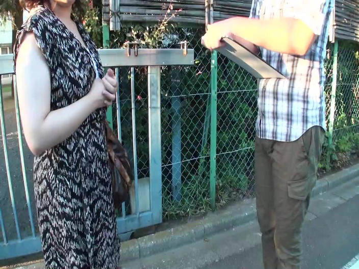 Vulture: Yaşlı kadınları tavlıyor: Klas bir kadın olmasına rağmen, aşırı derecede...