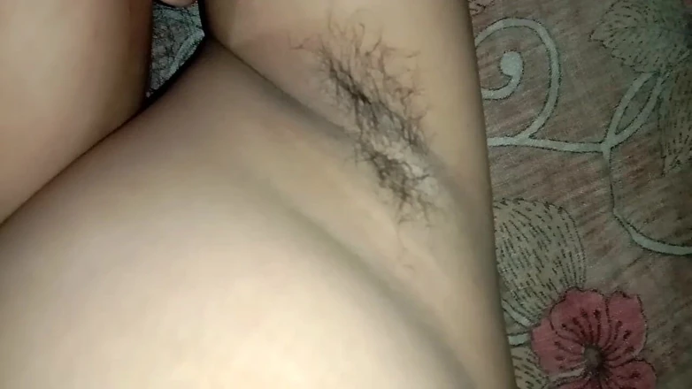 Priya2003: Пахва студентки