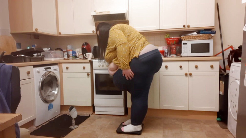 SSBBWLadyBrads: SSBBW februarie 2021 cântărește - câștiguri