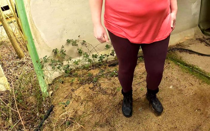 Bouncy Tits Action: Palme puternice între țâțe la șantier