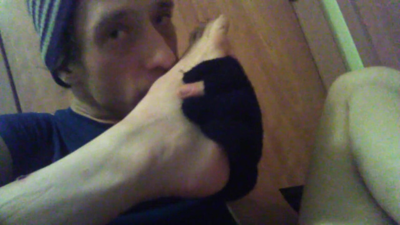 LilTaste: Sniffing and Touching My Dirty Foots and Sock to My...