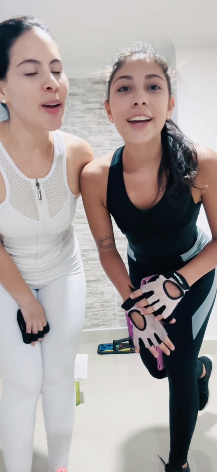 Vika_Sexting: 你的热辣叫我