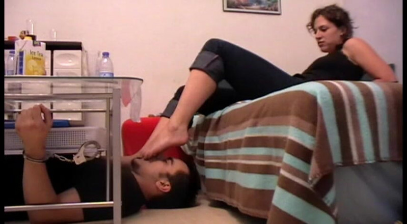 Foot Girls: Foot slave under the table