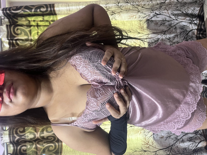 HornyBoudi: Große möpse drücken mit fick meiner muschi
