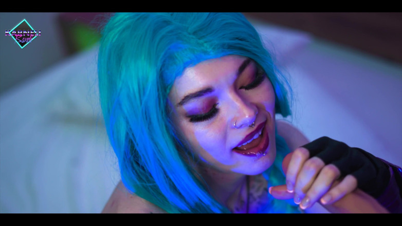 Karneli Bandi: Hot Babe Jinx From League of Legends Has Big Dildo...