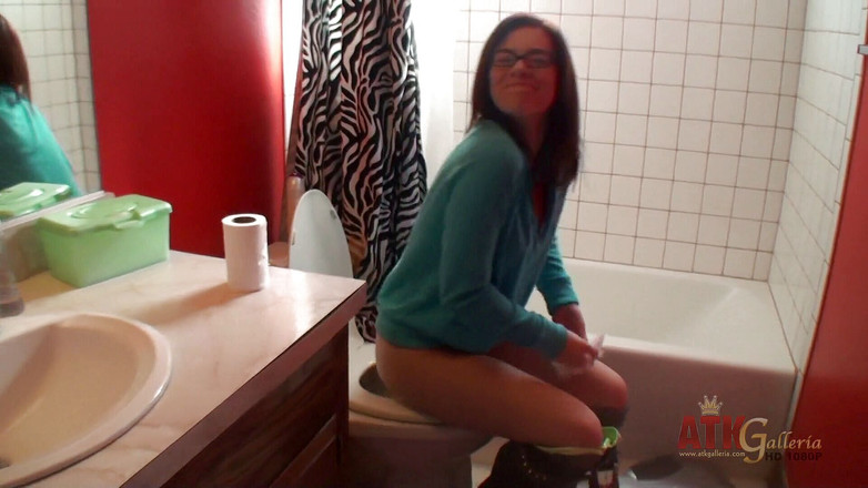 ATKIngdom: Aubrey James говорит о наборе ее видео съемки