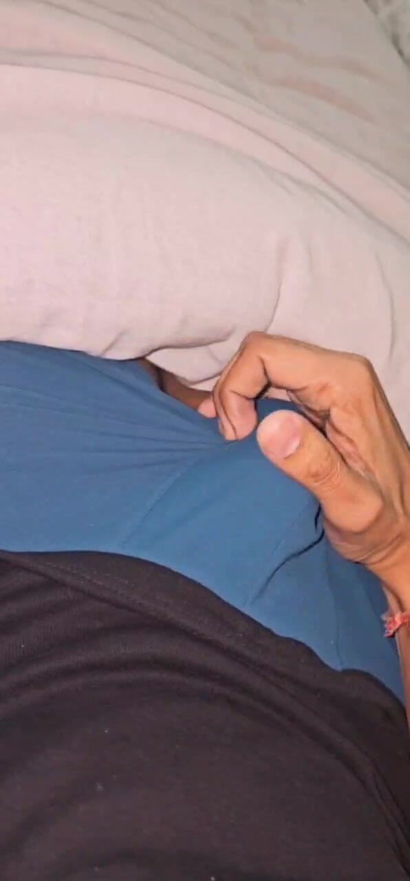 rruh_2024: Videochiamata con il mio amico vicino ed lui è venuto per...