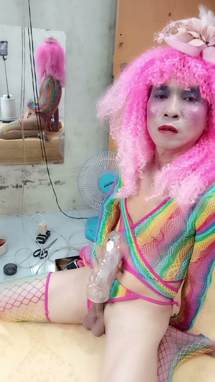nguyen dang thien tri: สาวข้ามเพศ Le สวมเสื้อผ้าเซ็กซี่และเล่นถ้วยเย็ด