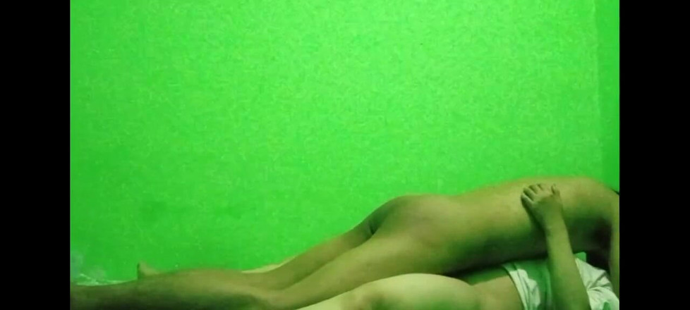 Famly sex: Indo nastolatka dziewczyna załamuje seks i wąską cipkę