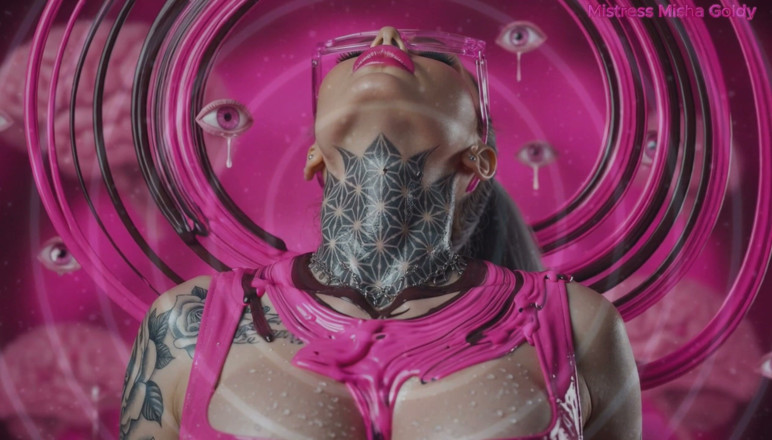 Goddess Misha Goldy: Bouche ouverte, cerveau brisé