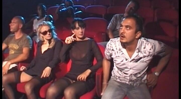 Dark Holes: En el cine para adultos