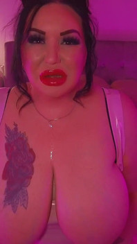 Pinker latex - bBW kriegt ihr spielzeug tief in den hals!