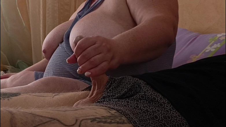 Zona901: Wytrysk w usta przyjaciela po szarpaniu penisa i obciąganie