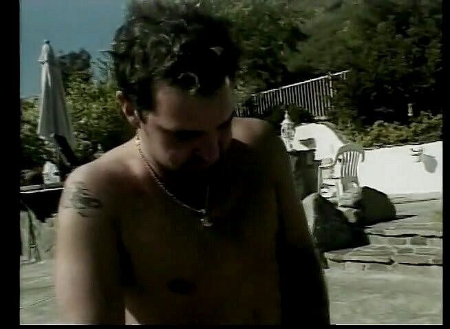 Public Lust: Dia tersedak semasa zakar menembusinya