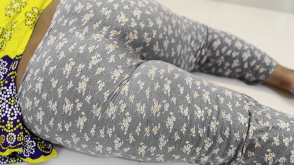 Aria Mia: Tamil wielki tyłek 19-letnia seksowna przyrodnia siostra zerżnięta przez pendżabski przyrodni...