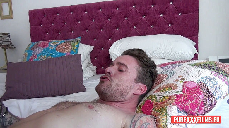 Pure XXX Hardcore: Eva Johnson zostaje wyruchana przez Luke Hotroda