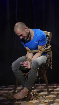 Zeus Hardcore Bondage Challenge8