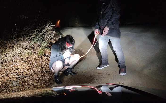 Toilet Mommy: Slutmomhappiness Breaks Boundaries in Outdoor Pissing