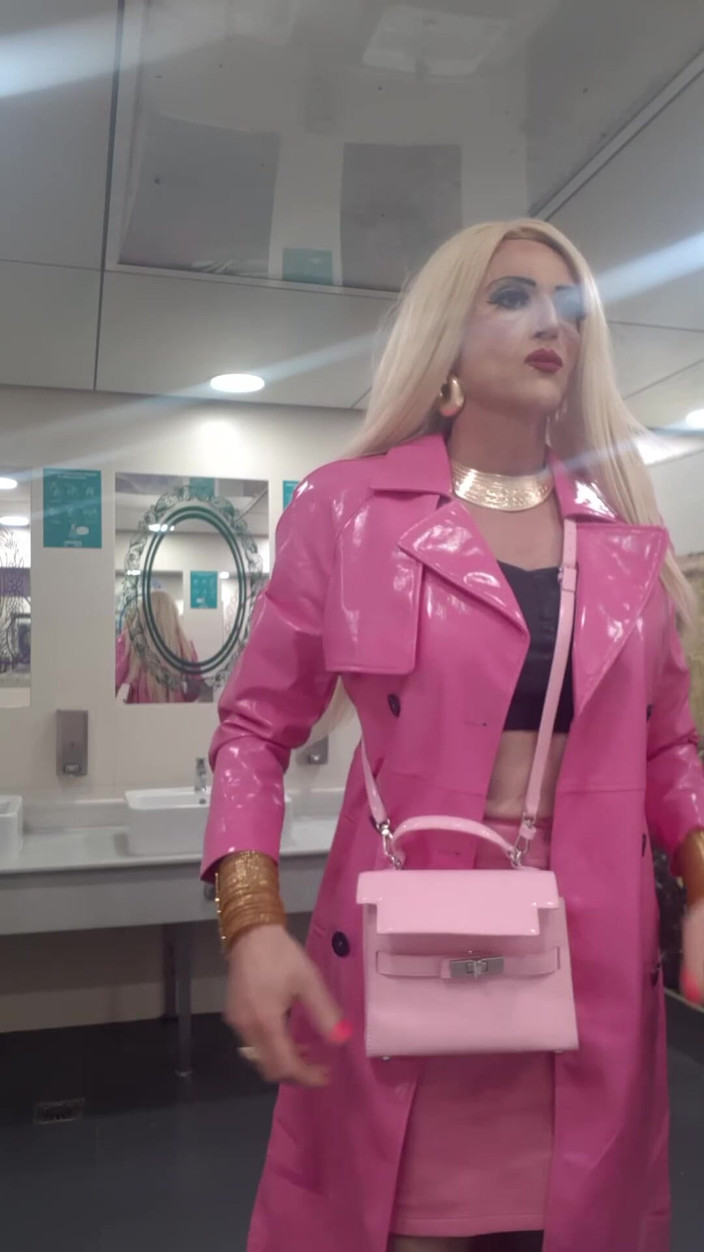 Tatiana Zorrita: De Rosa