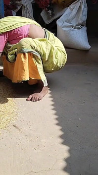Bhabhi Ko Kam Karte Hue Choda 69 Pozice Mě