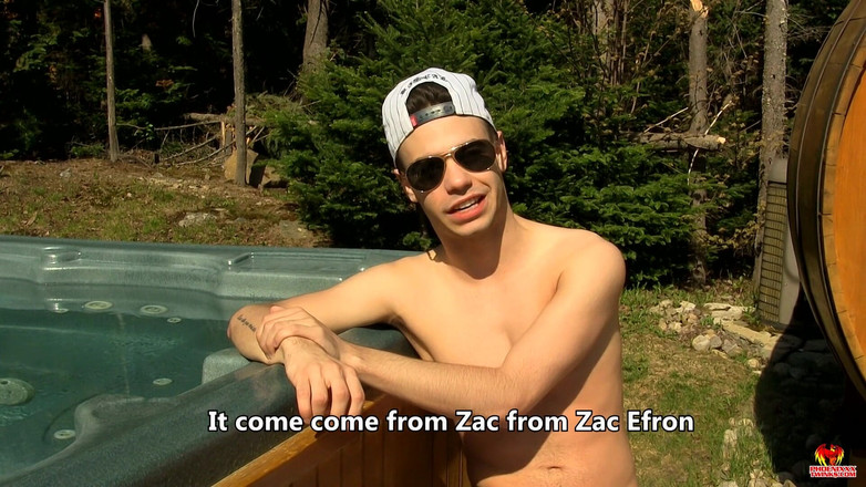 Phoenixxx: Na slunci se sexy Zackem