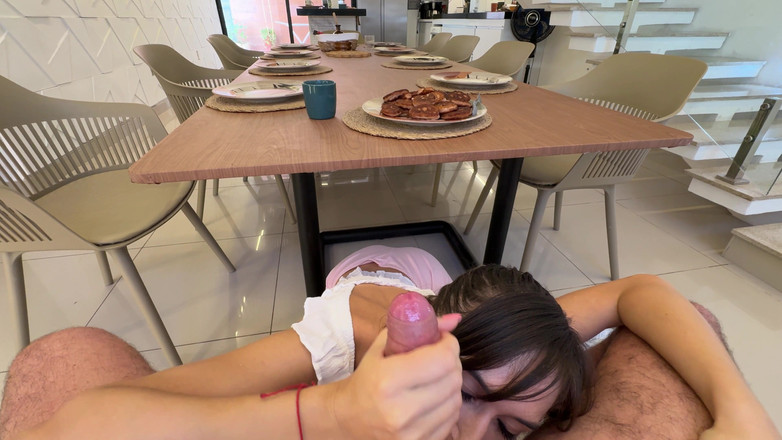 Kitty Kriss: İri göğüslü ateşli evli kadın akşam yemeği yerine kalın yarak...