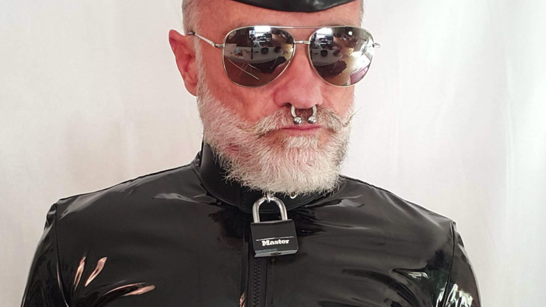 MusclesCigarsFFPig: Fetish Stepdad Experiencing Collar