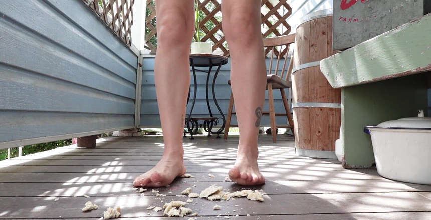 Raven Willow: Merhaba, bu sabah ayaklarımla İngiliz kekini hazırladım